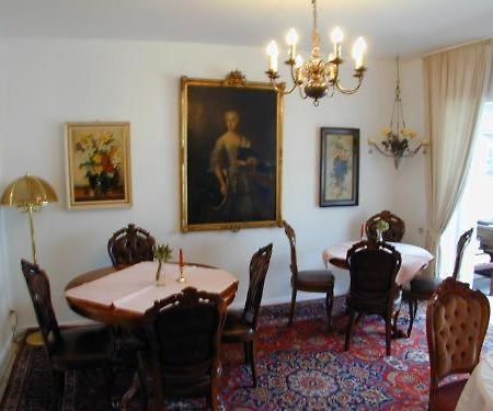 Haus Mooren, Hotel Garni Dusseldorf Luaran gambar