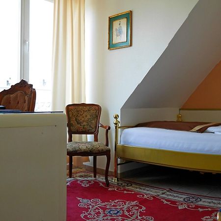 Haus Mooren, Hotel Garni Dusseldorf Luaran gambar