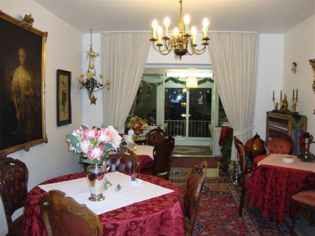 Haus Mooren, Hotel Garni Dusseldorf Luaran gambar