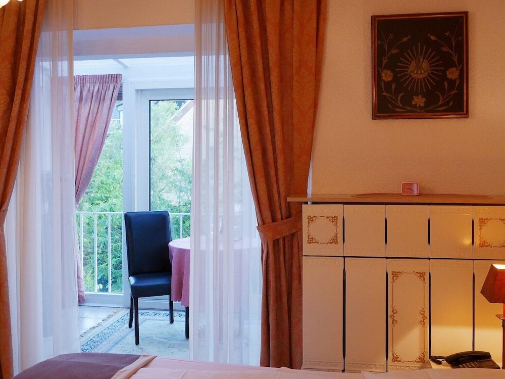 Haus Mooren, Hotel Garni Dusseldorf Luaran gambar
