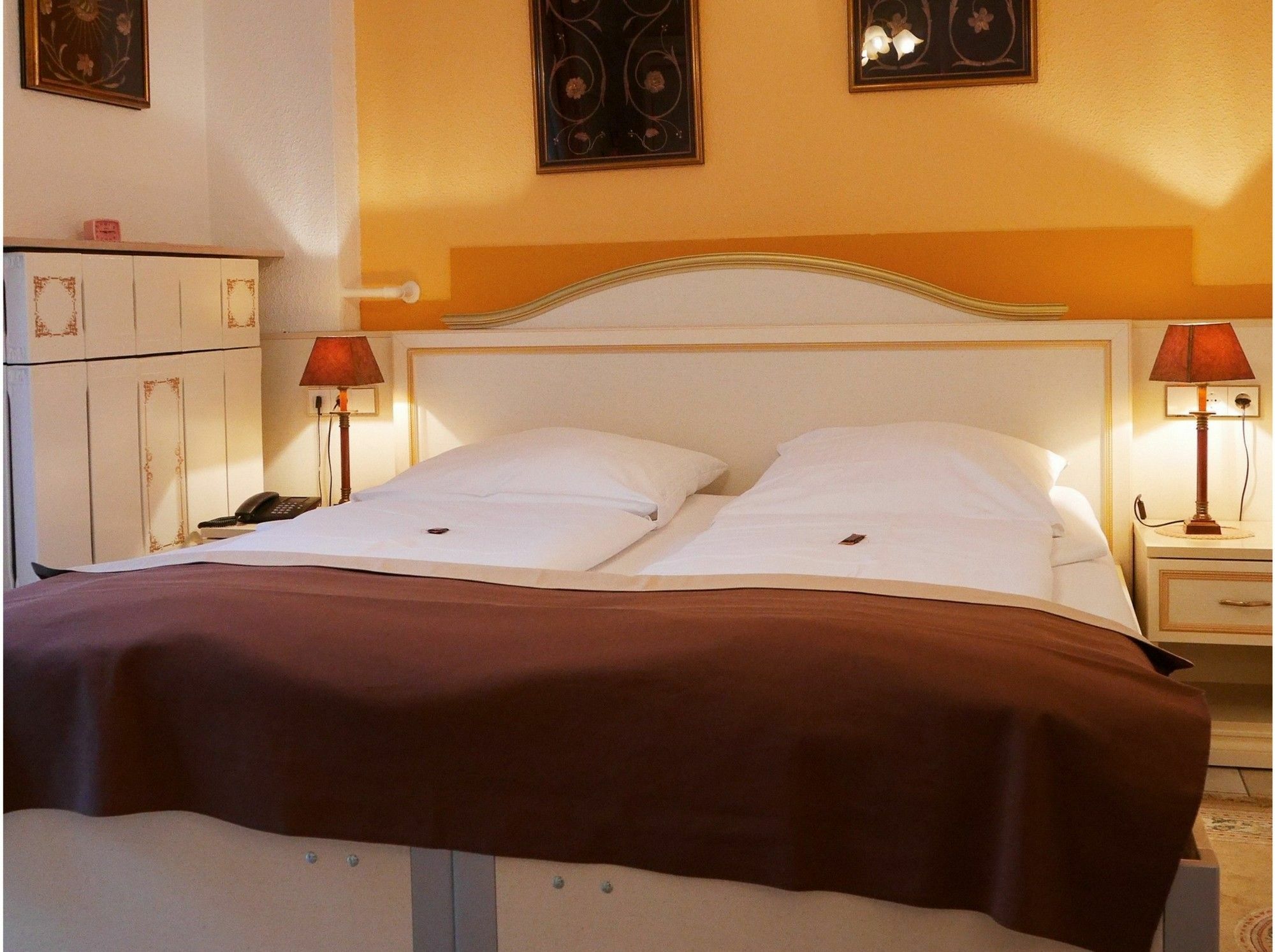 Haus Mooren, Hotel Garni Dusseldorf Luaran gambar